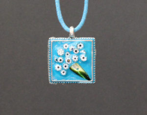 Pendentif bouquet marguerites